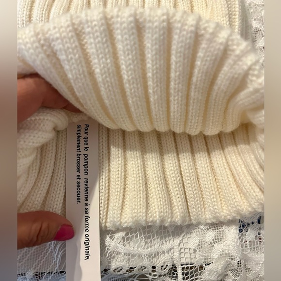 Free People-Pinnacle Pompom Host pick 🎉
Beanie NWT Cream / brown Pompon - Picture 7 of 8